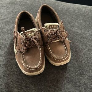 Toddler Sperry top sider boat shoes.